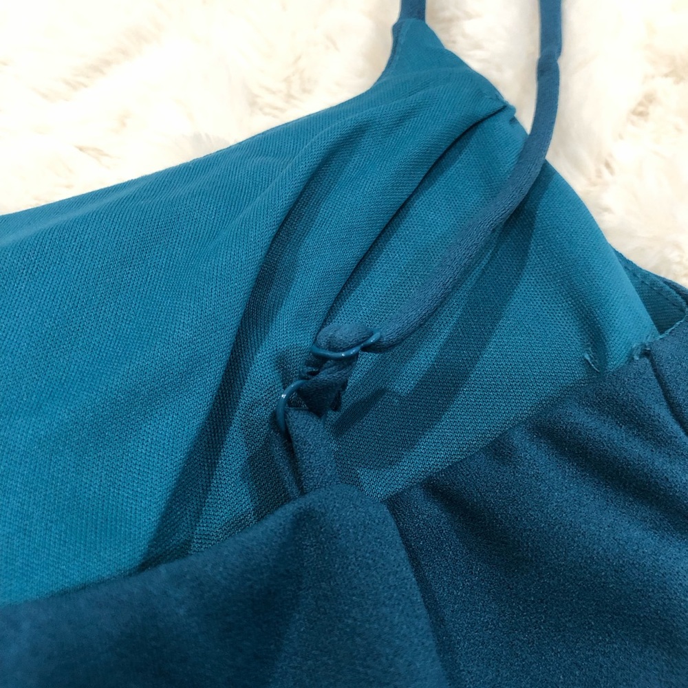 NWOT NEVER WORN Special Occasion long maxi dress with beautiful cutouts - Picture 6 of 11